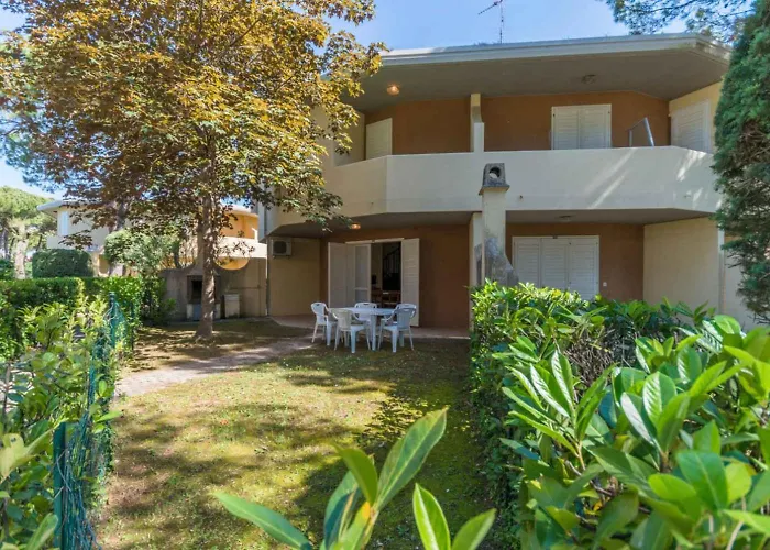 Apartment With Pool In 45685 Bibione