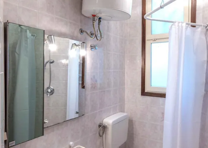 Apartment With Pool In 45685