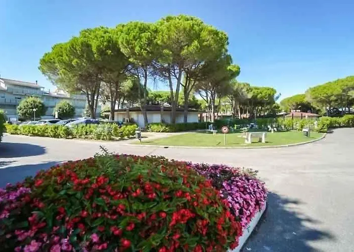 With Pool In 45685 Apartment *