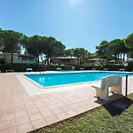 Apartman With Pool In 45685 *