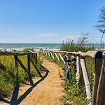 With Pool In 45685 Apartman