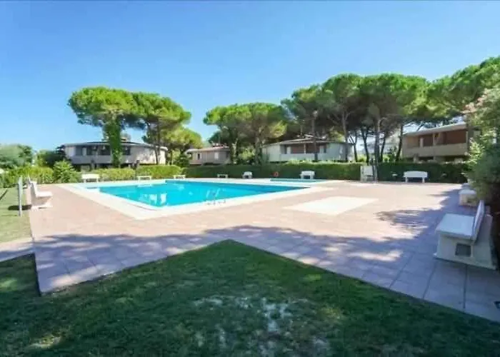 With Pool In 45685 Appartamento Bibione