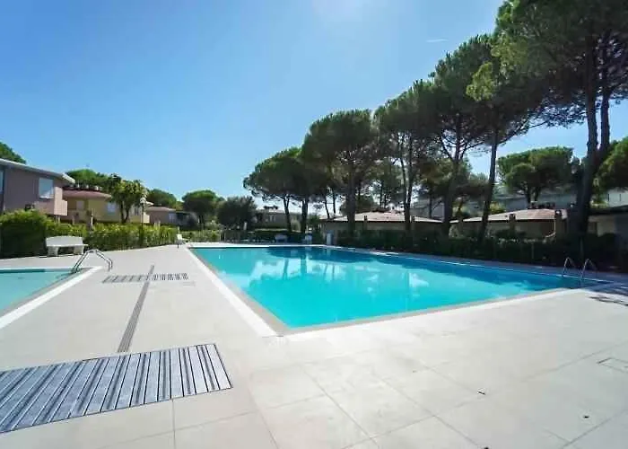 With Pool In 45685 Appartamento Bibione